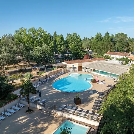 Clos Cottet Kamp alanı